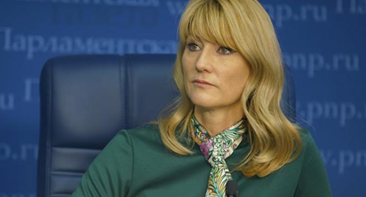 Журова заявила, что в Америке Щербакова могла бы подать в суд на федерацию за перепрокат