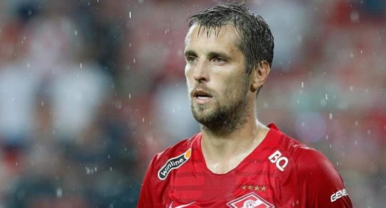 Дмитрий Комбаров согласился бесплатно играть за «Спартак»