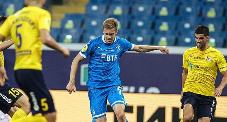 Смолов спас «Динамо» от поражения, забив на 90-й минуте пенальти в матче с «Ростовом»