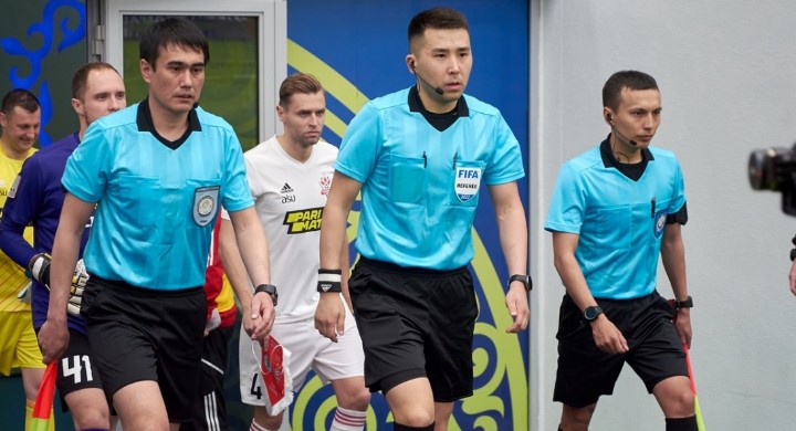 Казахстанские судьи обслужат топовые матчи Лиги Чемпионов