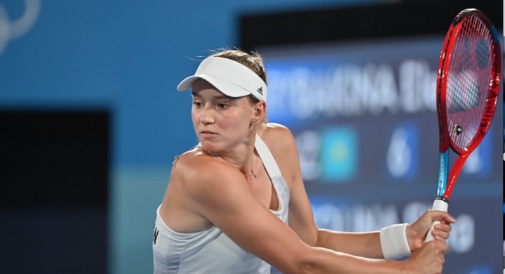 Елена Рыбакина победила в первом матче на Australian Open
