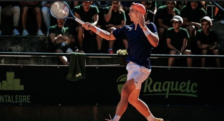 Казахстанский теннисист проиграл в финале турнира в Чили