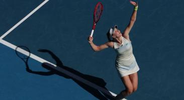 Рыбакина успешно стартовала на Australian Open. Букмекеры на 96% уверены в выходе в 3-й круг